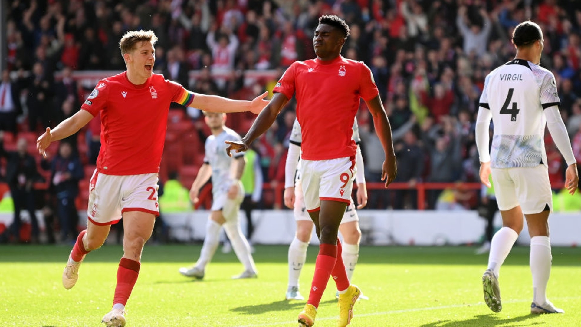 竞技场上的 竞技场上的